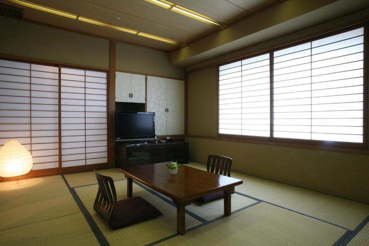 King Ambassador Hotel Kumagaya Exterior photo